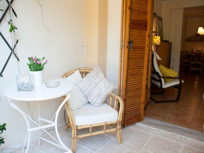 Comfortable Garden Apt Near Vouliagmeni Beach Athen Eksteriør billede